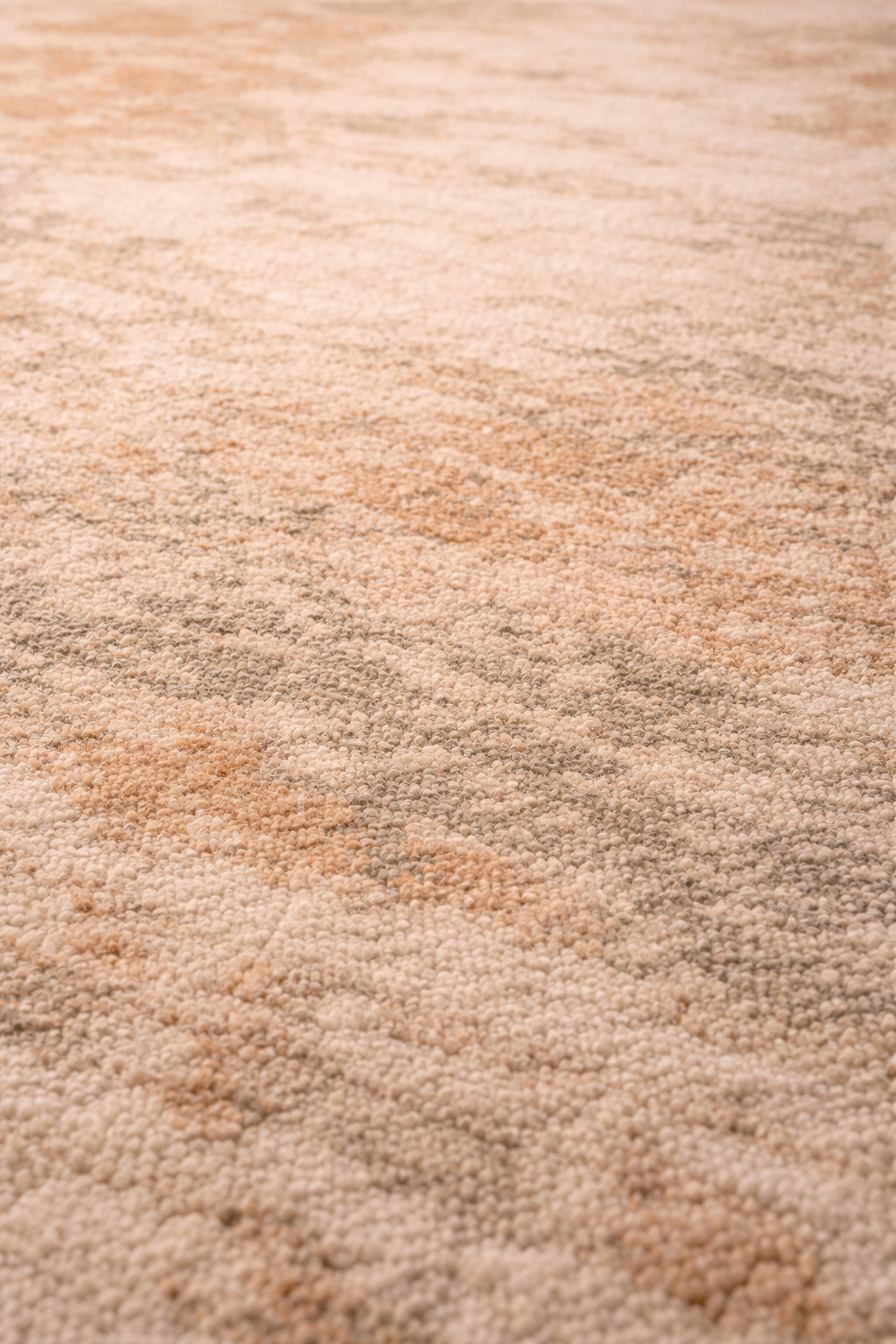 The Sandstone Aura Round Rug