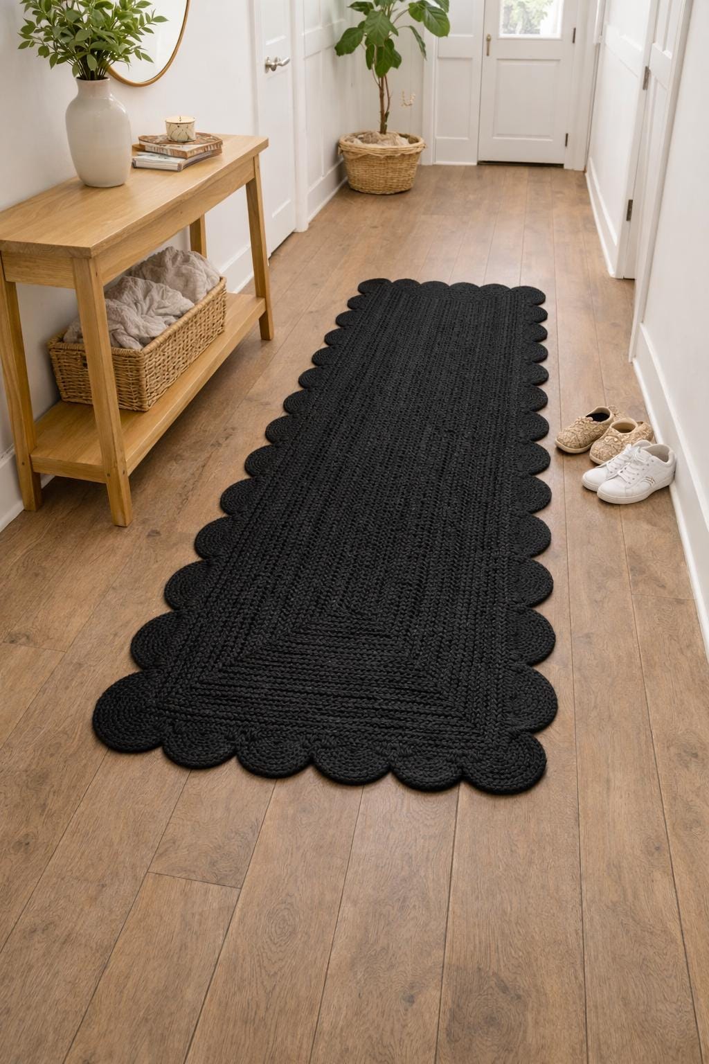 Handmade Jute Runner Rug – Scalloped Boho Area Rug Black