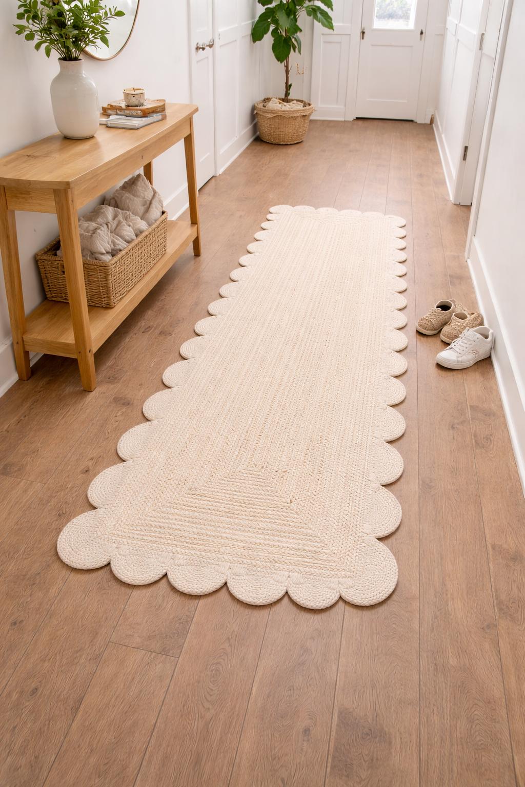 Handmade Jute Runner Rug – Scalloped Boho Area Rug White